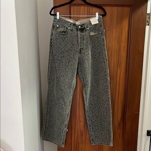 Universal thread jeans